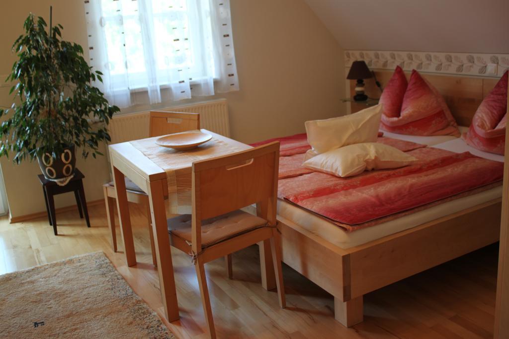 Buschenschank Orsl Wildbach Esterno foto